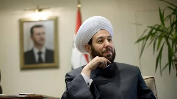 القضاء السوري يحكم بالسجن المؤبد على المفتي السابق أحمد بدر الدين حسون